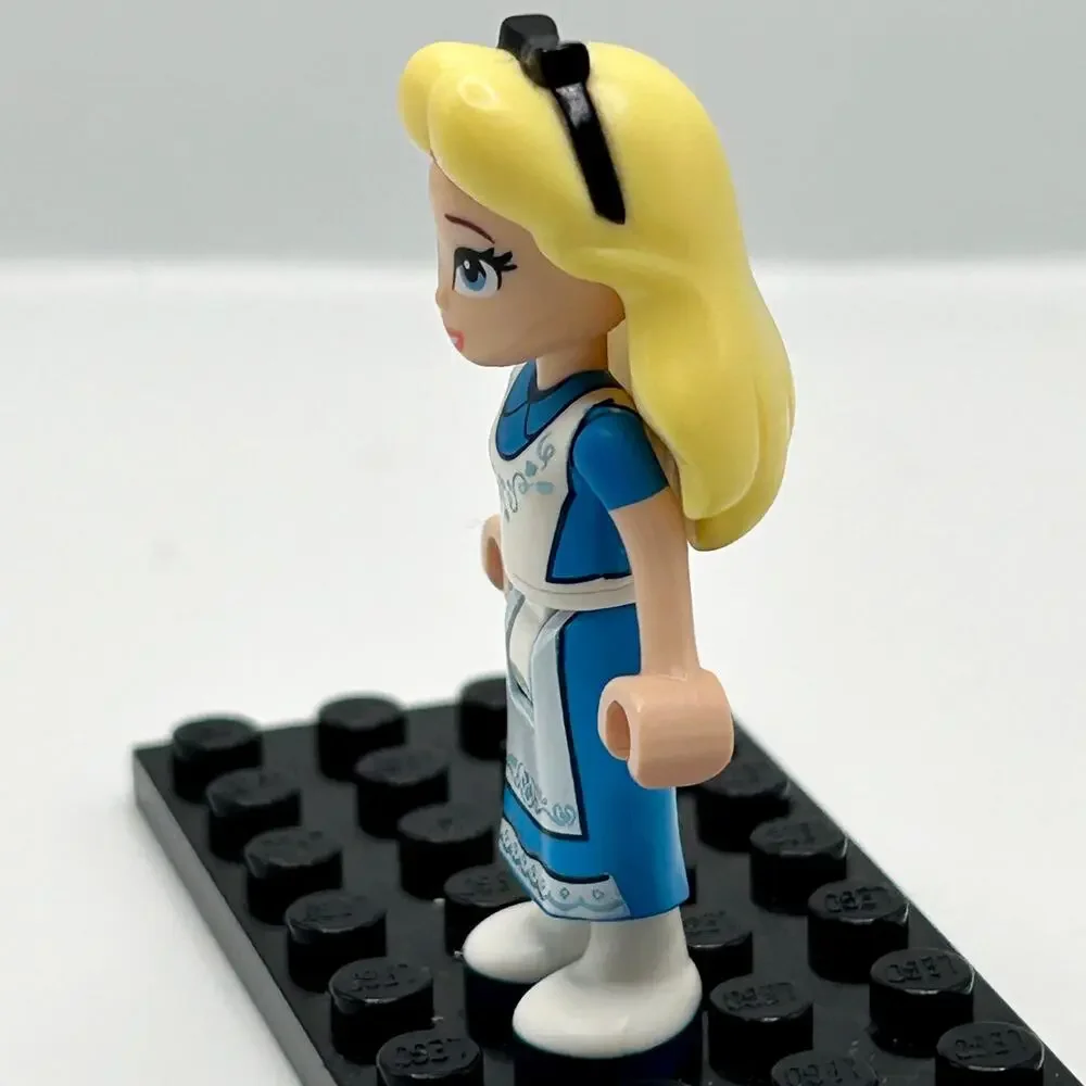 LEGO Disney Alice Minifigure Disney 100 in Wonderland Princess 43215 dis116 EUC